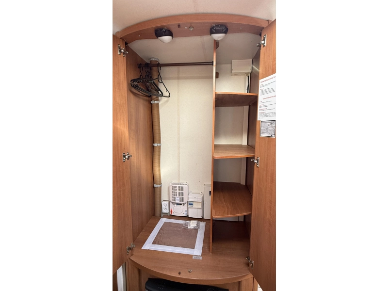 Hobby Excellent 495 UFE frans bed rondzit toilet  foto: 9