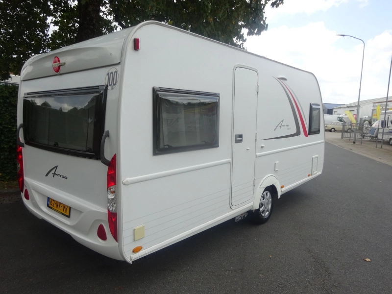 Bürstner Averso 460 TS  foto: 2