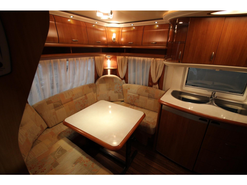 Hobby Excellent 460 UFE Mover Voortent Fietsenrek  foto: 7