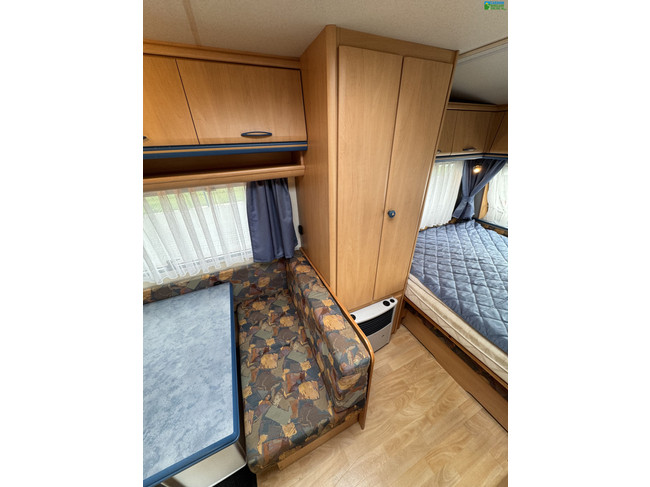 Hobby De Luxe Easy 400SF foto: 13