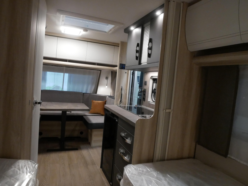 Hobby De Luxe 460 LU model 2027  foto: 9