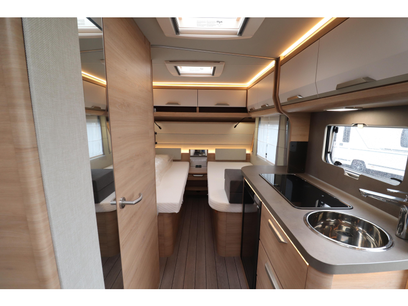 Knaus Sudwind 60 Years 500 EU Enkele bedden / Mover  foto: 13