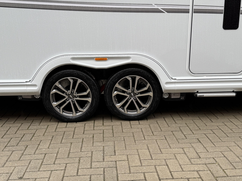 Kabe Imperial 740 TDL Model 2026 - E5 indeling 
