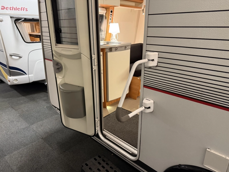 Kip Isa White 41 TDB FRANSBED VOORTENT MOVER  foto: 2
