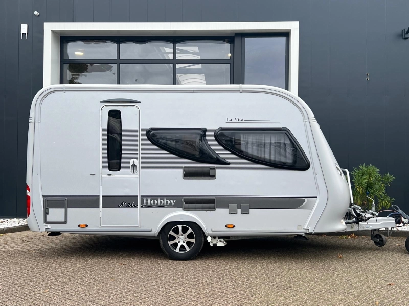 Hobby La Vita 400 SF Mover, Tent, Fietsenrek 