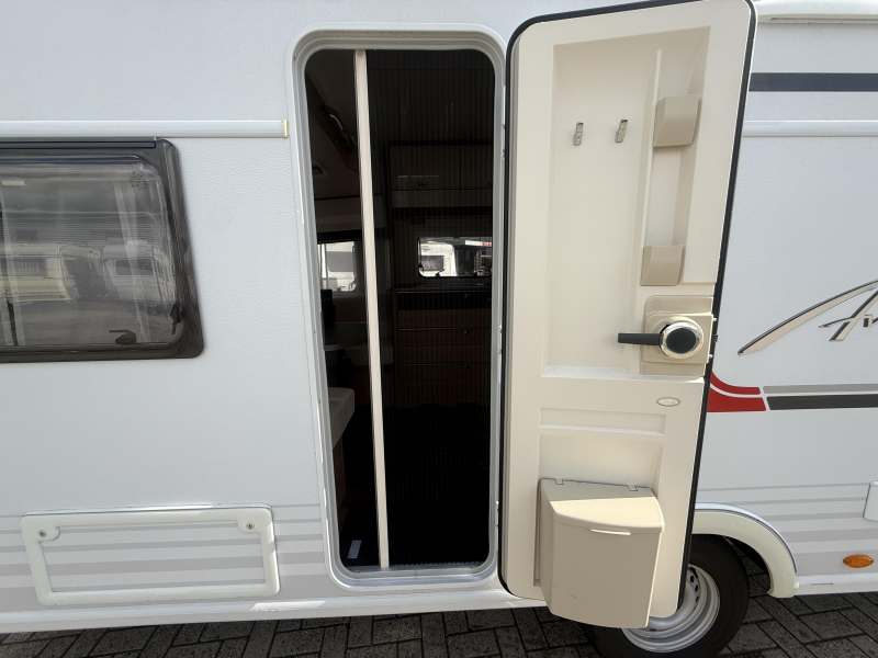 Bürstner Averso Plus 500 TS VOORTENT/HEFBED/6PERSOONS  foto: 16