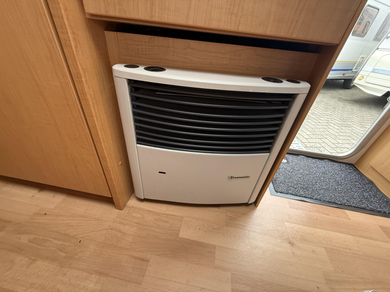Knaus Sudwind Gold Edition 420 QD Treinzit Dwarsbed Mover  foto: 11