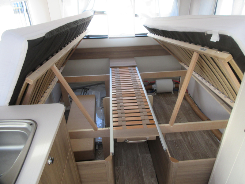 Dethleffs C'Joy 460 LE LICHTGEWICHT/ MET MOVER  foto: 6