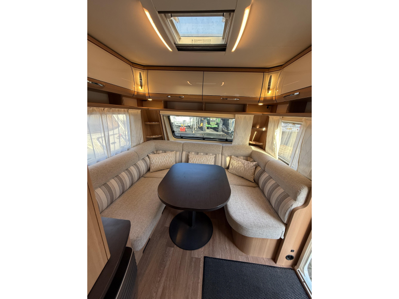 LMC Musica 490 E 2 BEDDEN RONDZITMOVER TOP  foto: 21