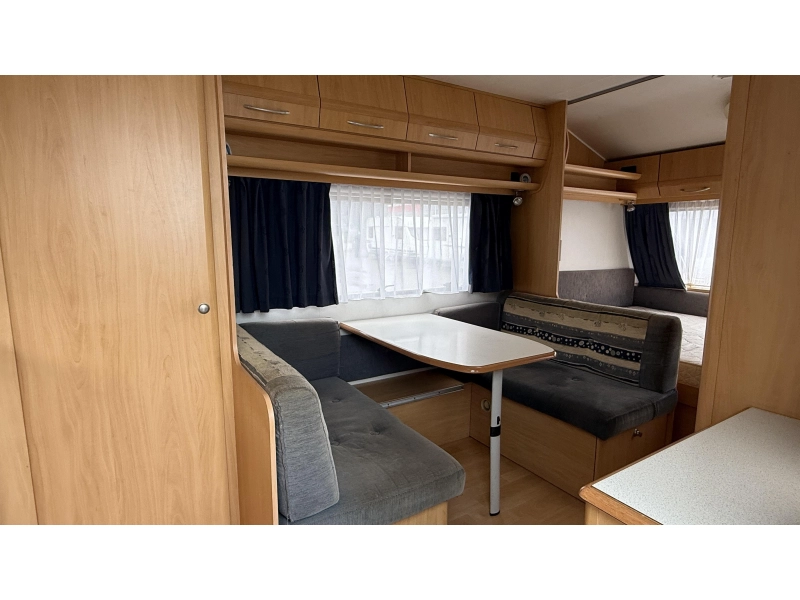 Beyerland Vitesse 460 MD eindkeuken zit vast bed  foto: 8