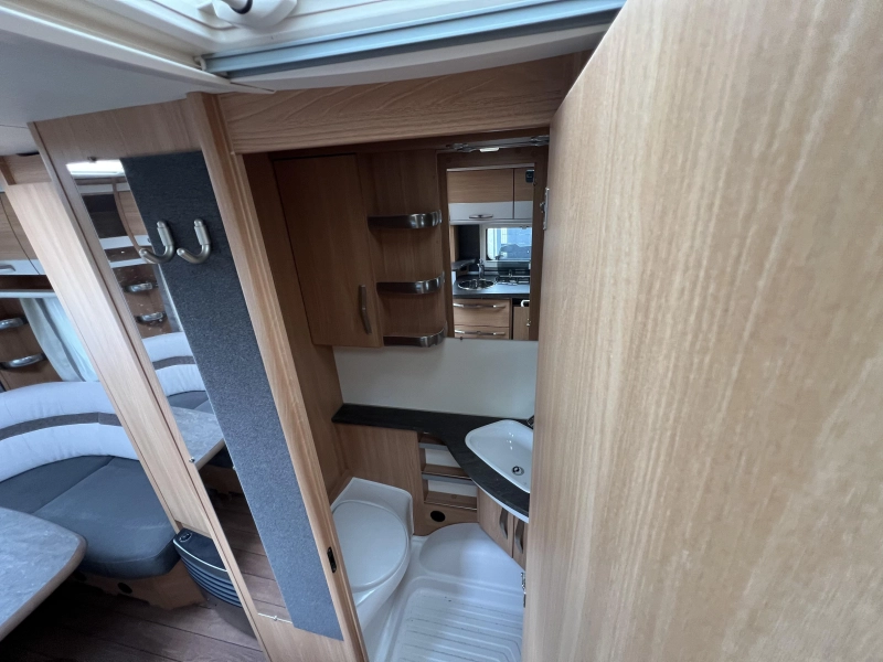 Knaus Sudwind Silver Selection 500 EU Luifel Mover  foto: 10