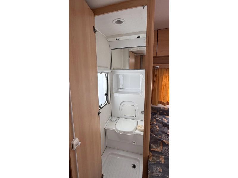 Home-Car Racer Spirit 45 frans bed rondzit toilet 