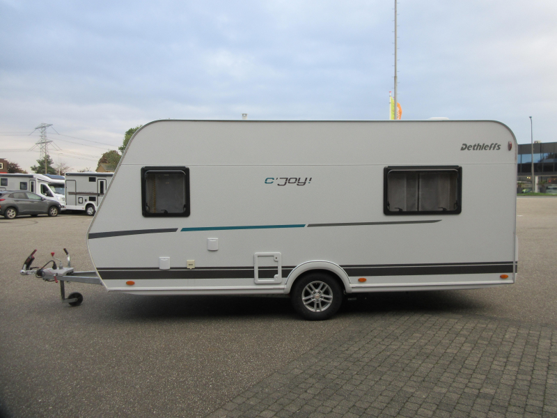 Dethleffs C'Joy Active 460 LE MET MOVER EN VOORTENT  foto: 22