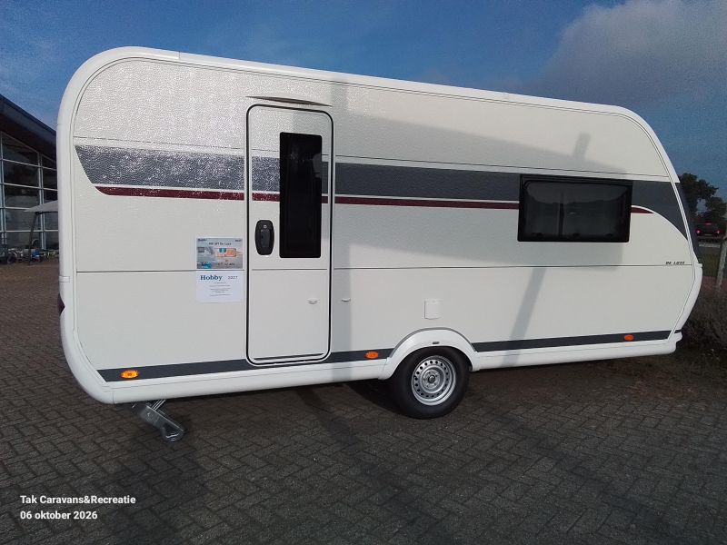 Hobby De Luxe 460 SFF Model 2027 met queensbed 