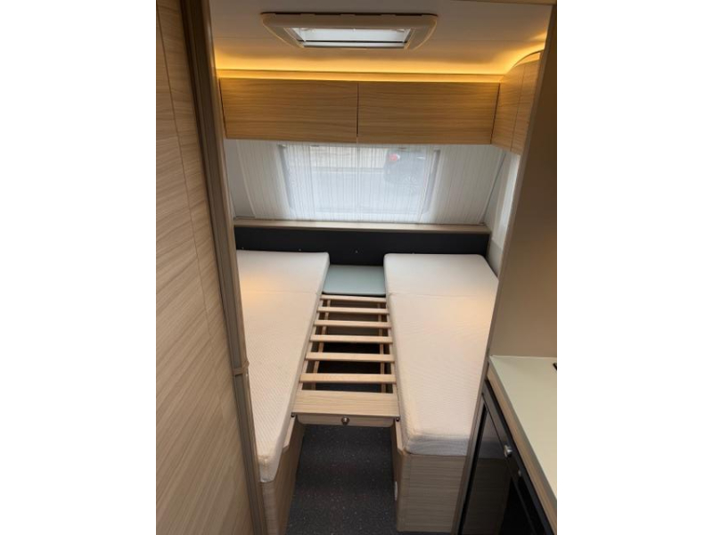 Adria Altea 492 LU Incl. Mover en Voortent  foto: 17
