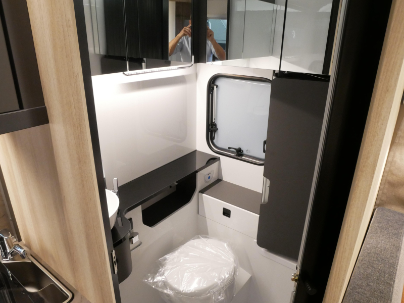 Hobby De Luxe 460 SFF Model 2027  foto: 6