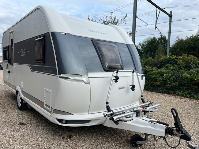 Hobby 495 Ufe Excelent Frans bed, mover . foto: 12