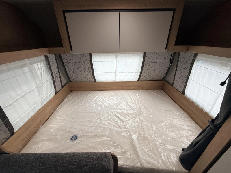 Knaus Sport 500 QDK Stapelbedden  foto: 4