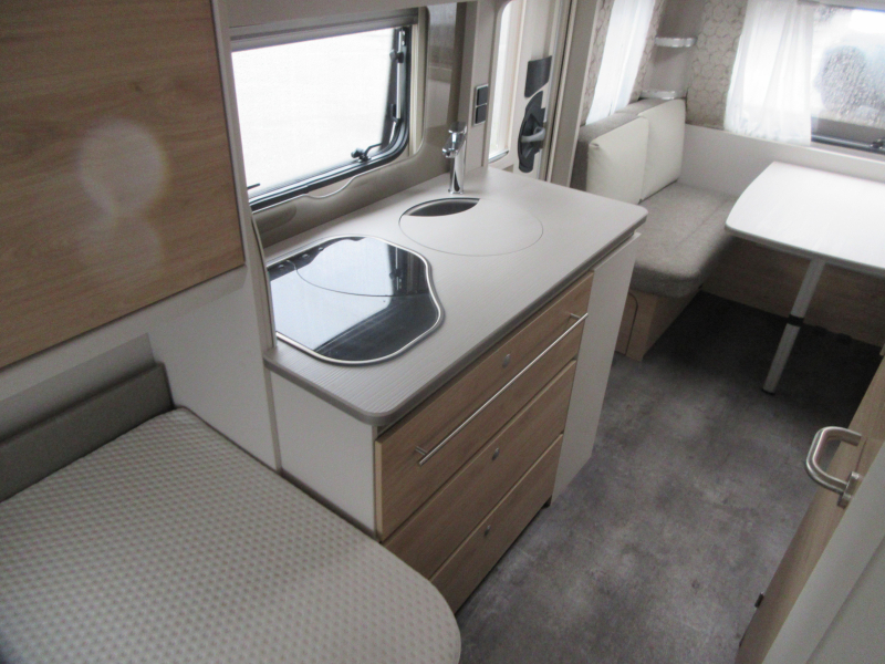 Dethleffs Nomad Avantgarde 460 LE ZEER COMPLEET!  foto: 9