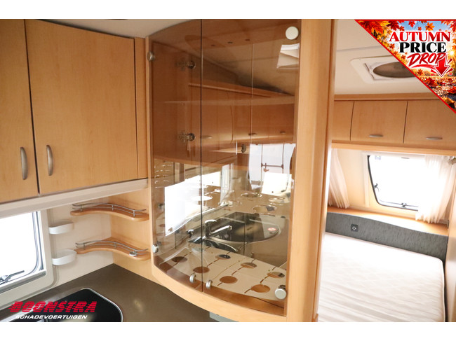 Hobby De Luxe 460 UFE Mover Luifel Fietsendrager Lengtebed Middenkeuken foto: 23