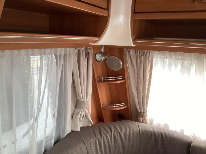 Eriba Nova Luxus Line 465 Mover/ cassete luifel  foto: 21