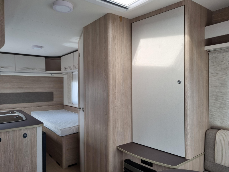 Bürstner Premio Life 480 TL - Enkele bedden -  foto: 15