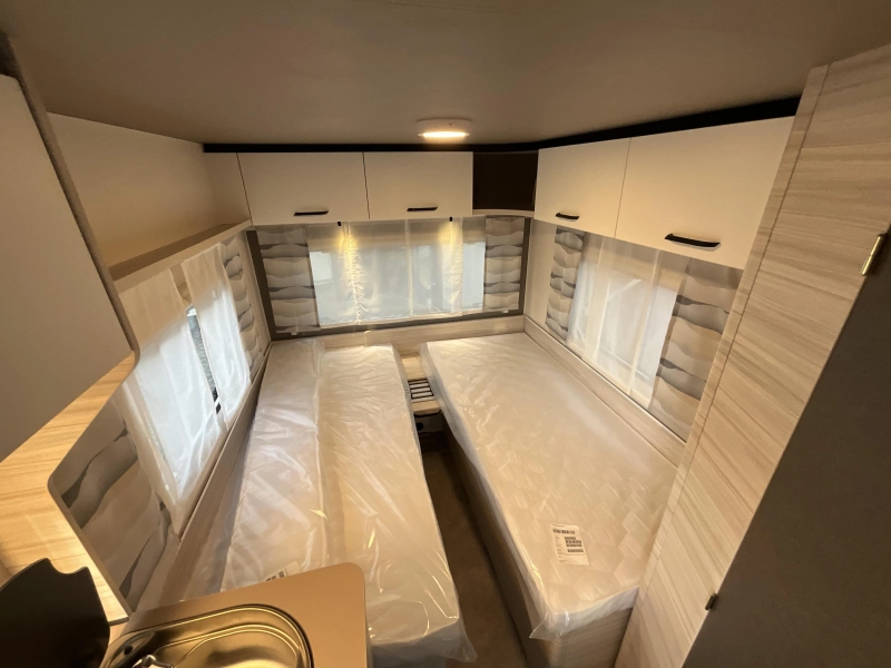 Dethleffs C'Joy Active 460 LE ENKELE BEDDEN-ACTIE MODEL 