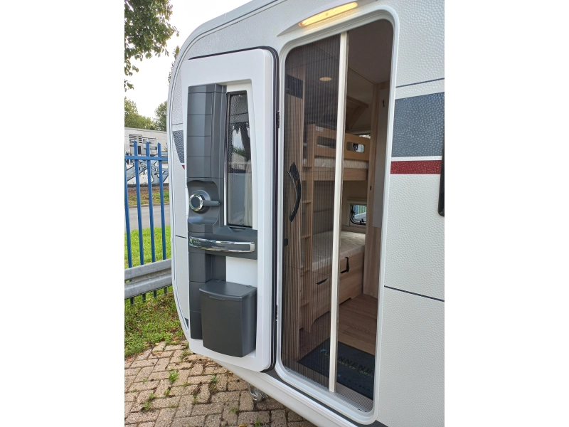 Hobby De Luxe 490 KMF 1800kg-vloerver-sfeerverl 