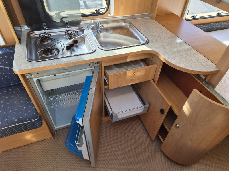 Bürstner Ventana 460 TS Mover-Luifel met voorwand  foto: 11