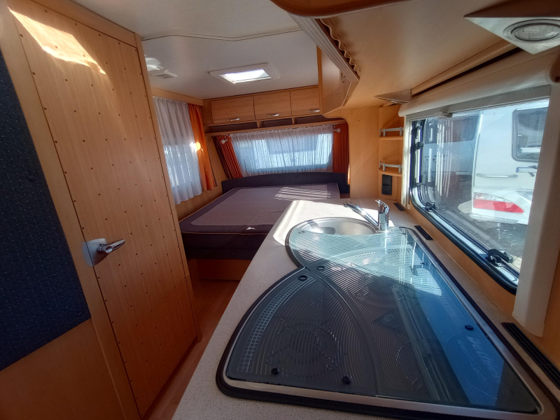 Dethleffs Camper 540 DBM Voortent  foto: 4