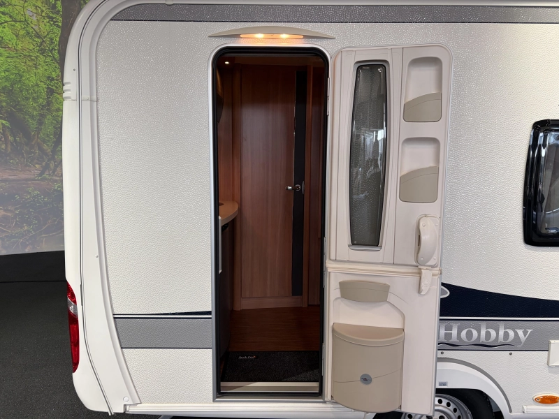 Hobby De Luxe 350 TB voortent / fietsendrager  foto: 6