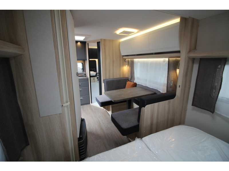 Hobby De Luxe 460 SFF Queensbed  foto: 10