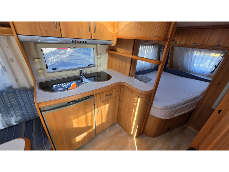 Hobby De Luxe 460 UFE  foto: 3