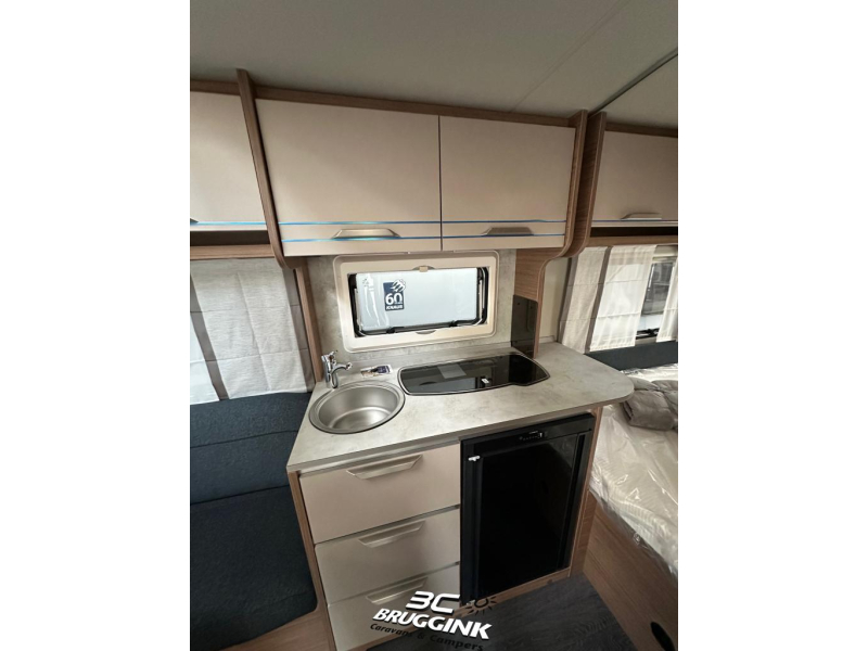 Knaus Sport 450 FU FRANS BED Vloerverwarming 