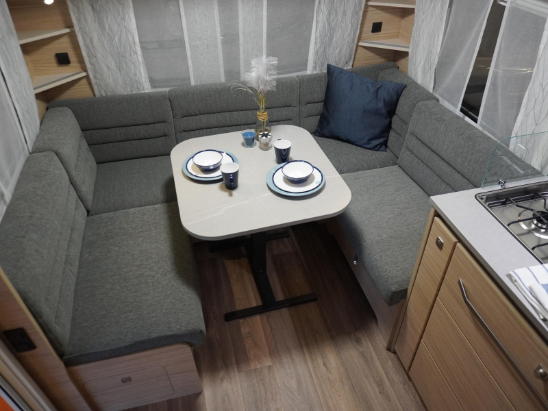 Fendt Bianco Selection 465 SFB FRANS BED EN RONDZIT 