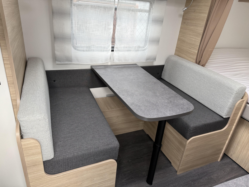 Caravelair Alba 400 VASTBED TREINZIT LUIFEL  foto: 5