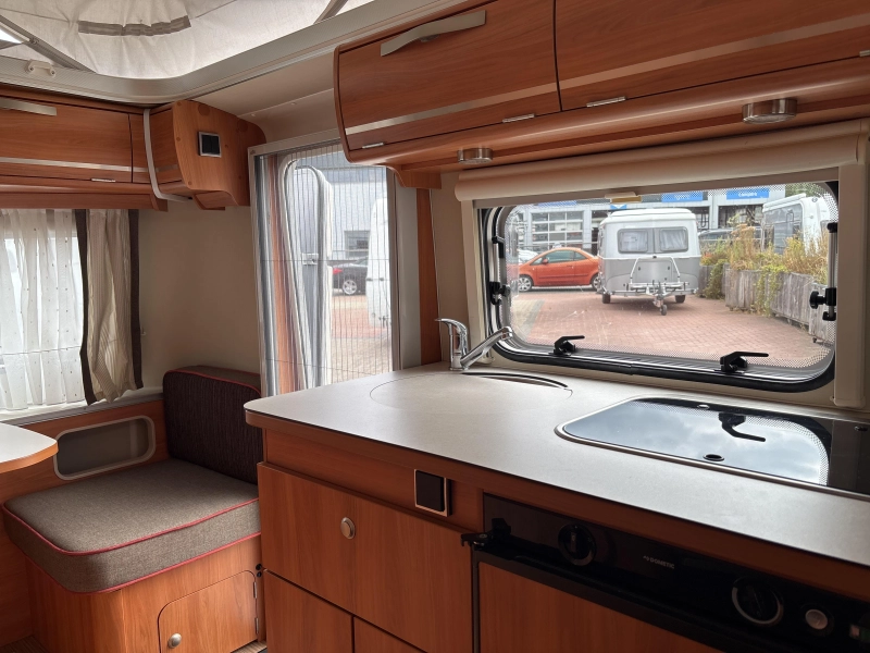 Eriba Touring Troll 540 GT Mover/Thule luifel  foto: 11