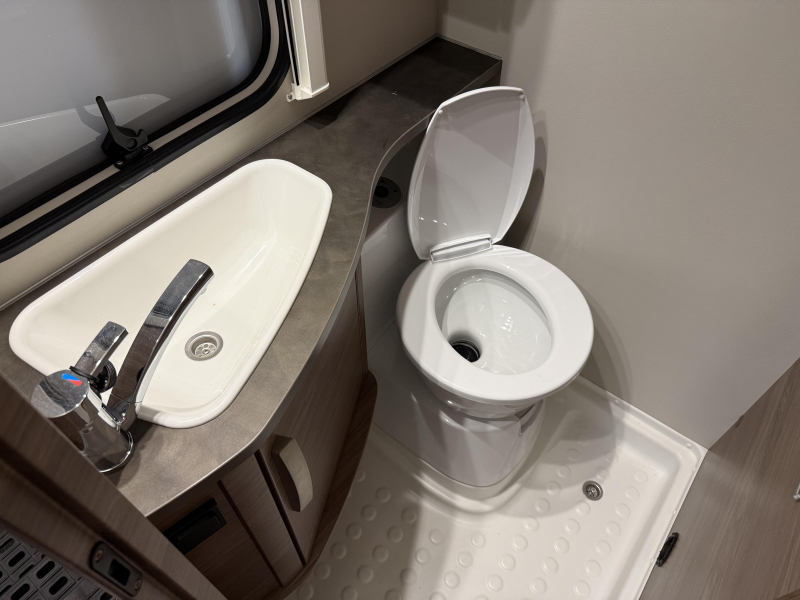 Knaus Sport 400 QD VASTBED MOVER LUIFEL(TOP)  foto: 14