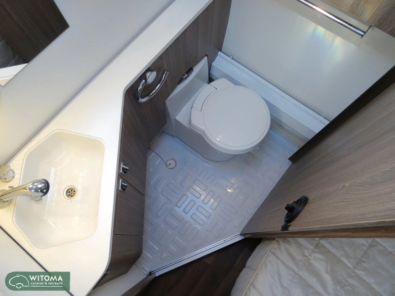 Kabe Royal 740 GXL Super compl. btw caravan  foto: 18