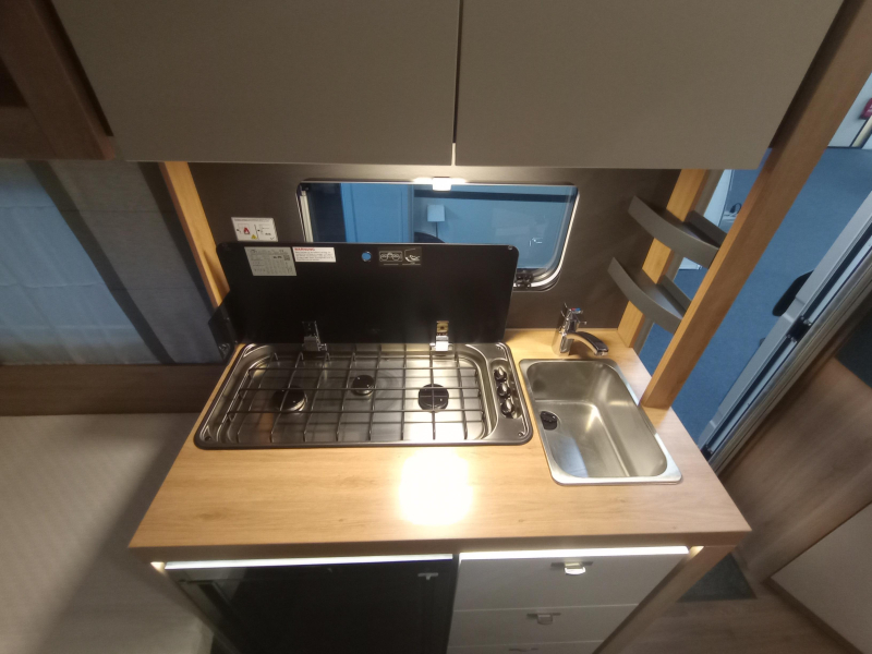 Knaus Sport 400 QD Thule Omnistor, vloerverw  foto: 6