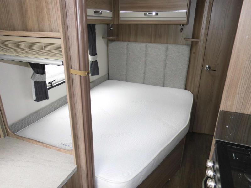 Sprite Cruzer 495 SR Cassetteluifel!  foto: 3