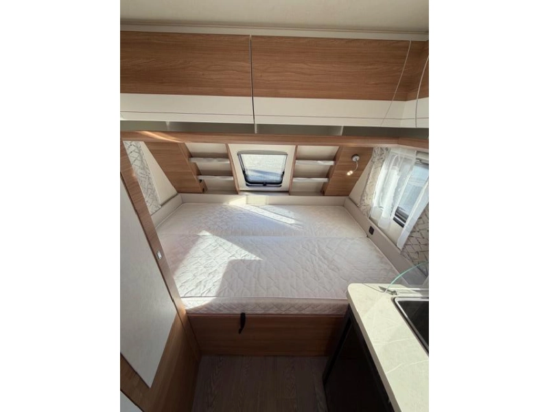 Hobby De Luxe 440 SF Incl. Airco en Voortent  foto: 15