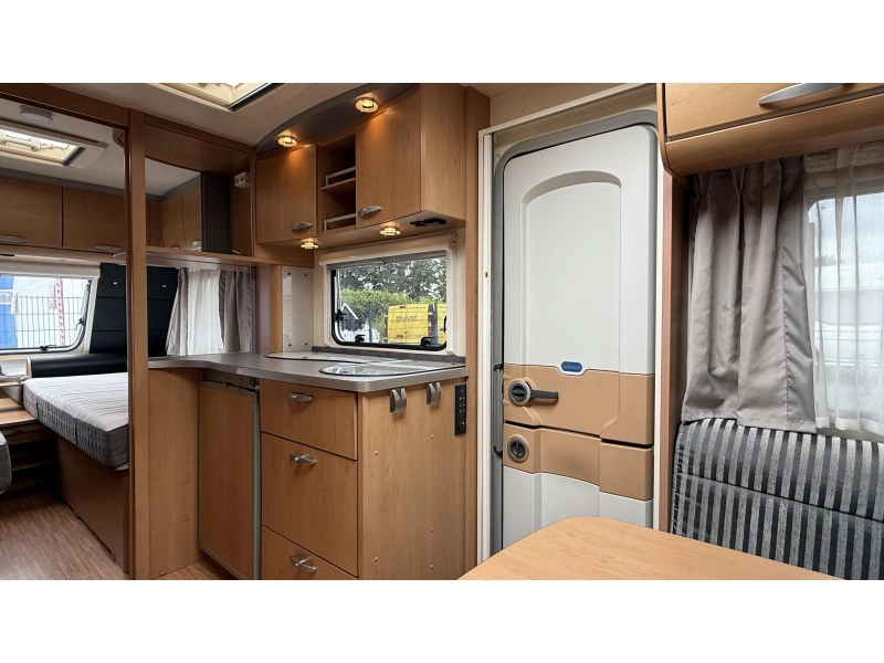Knaus Sudwind White Edition 500 EU enkele bedden rondzit  foto: 10