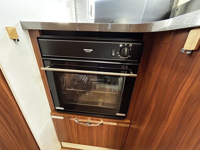 Adria Coral S 690 SC Queensbed/Euro5/2015/7.3m  foto: 17