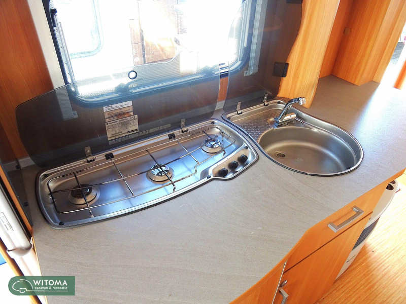 Knaus Sport 420 mover + voortent  foto: 8
