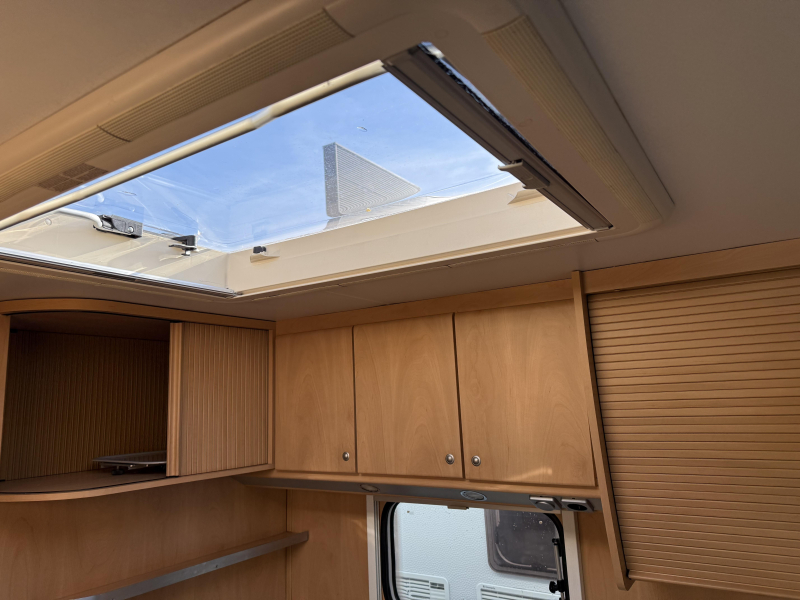 Bürstner Ventana 500 TS FRANSBED RONDZIT LUIFEL  foto: 14