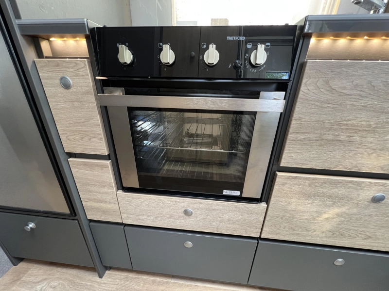 Dethleffs Beduin Scandinavia 550 RD EP systeem Mover Alde  foto: 6