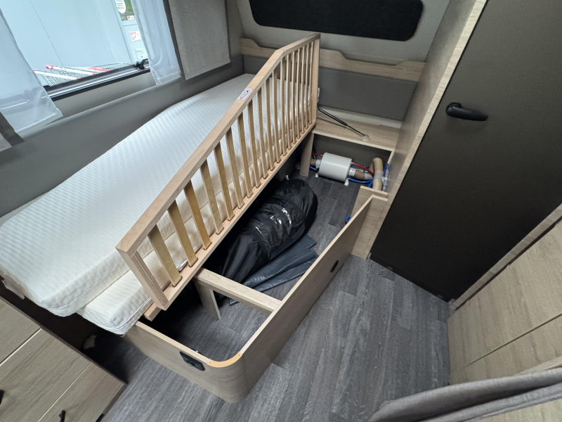 Weinsberg CaraOne Edition HOT 450 FU incl Mover en deel tent  foto: 6