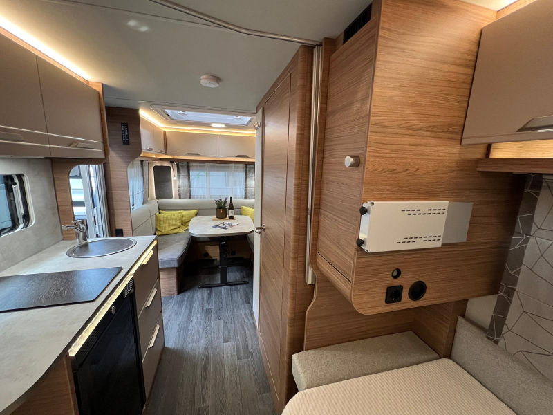 Knaus Sport E-Power Selection 500 EU mover, luifel, fietsenrek  foto: 19