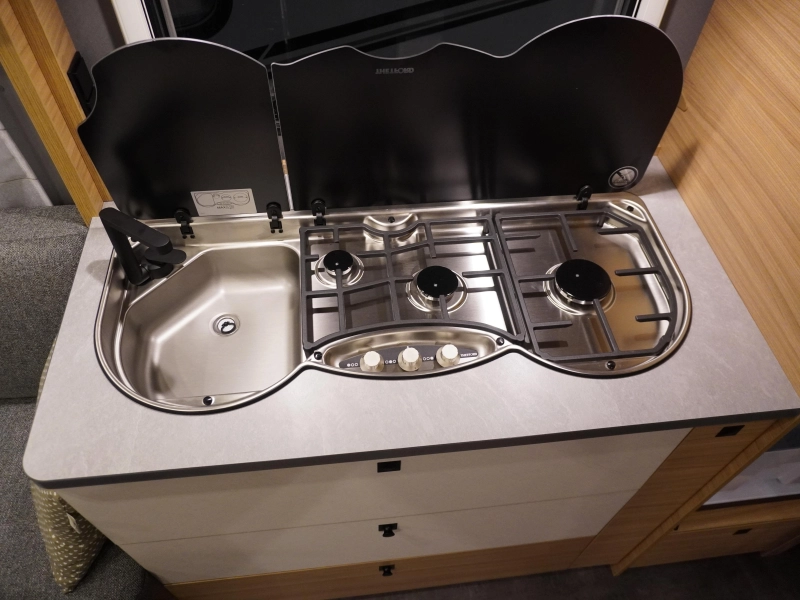 Dethleffs Camper 470 FR 